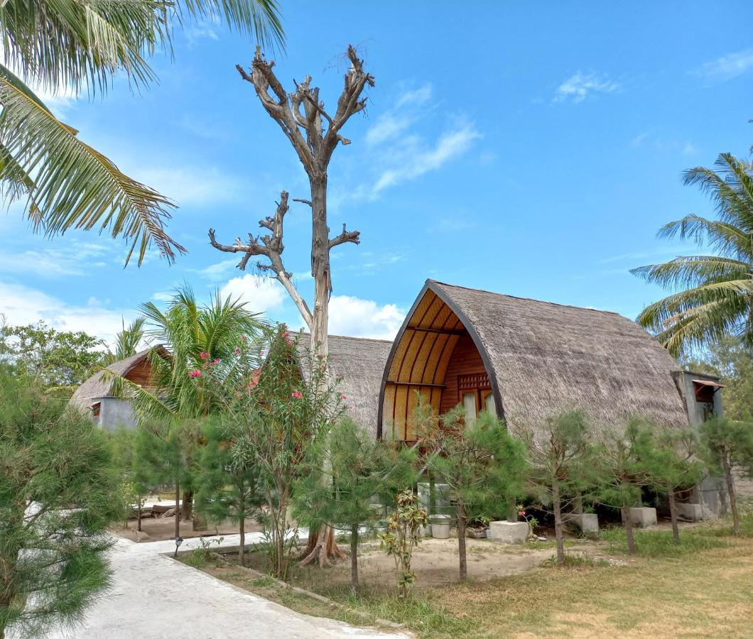 Nusa Indah Bungalows Gili Air Dış mekan fotoğraf