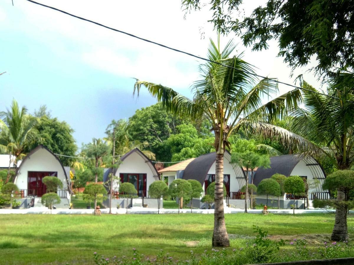 Nusa Indah Bungalows Gili Air Dış mekan fotoğraf