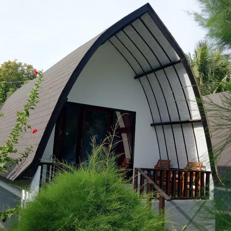 Nusa Indah Bungalows Gili Air Dış mekan fotoğraf
